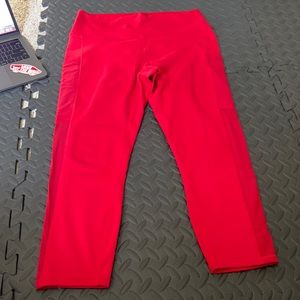 Fabletics 7/8 mila pocket Capri high waist legging